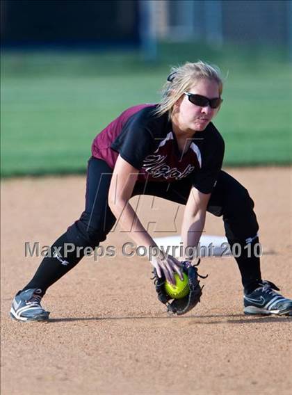 Thumbnail 3 in Angleton vs Magnolia (Texas 4A Region III Regional Final)  photogallery.