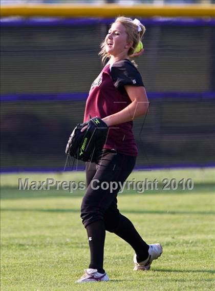 Thumbnail 2 in Angleton vs Magnolia (Texas 4A Region III Regional Final)  photogallery.
