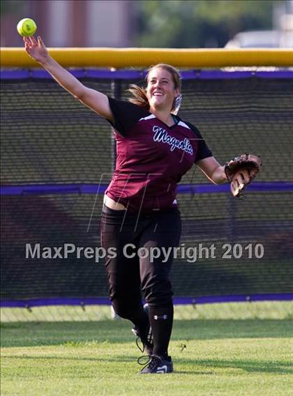Thumbnail 3 in Angleton vs Magnolia (Texas 4A Region III Regional Final)  photogallery.