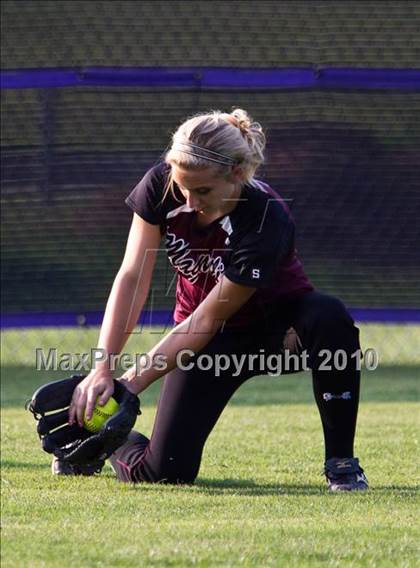Thumbnail 1 in Angleton vs Magnolia (Texas 4A Region III Regional Final)  photogallery.