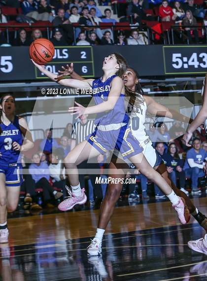 Thumbnail 2 in Putnam Valley vs Ardsley (Section 1 Class B Semifinal) photogallery.