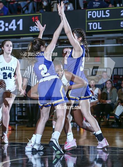 Thumbnail 3 in Putnam Valley vs Ardsley (Section 1 Class B Semifinal) photogallery.