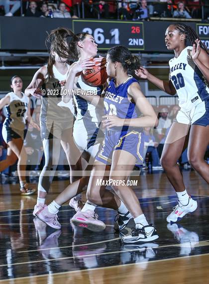Thumbnail 2 in Putnam Valley vs Ardsley (Section 1 Class B Semifinal) photogallery.
