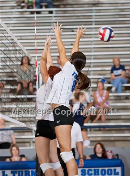 Thumbnail 2 in Nimitz @ Turner [R. L.] photogallery.