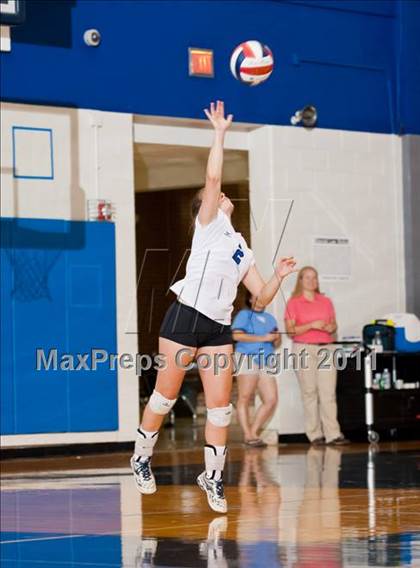 Thumbnail 3 in Nimitz @ Turner [R. L.] photogallery.