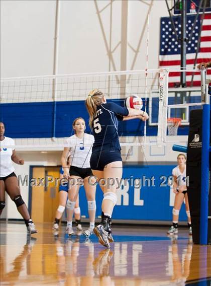 Thumbnail 2 in Nimitz @ Turner [R. L.] photogallery.