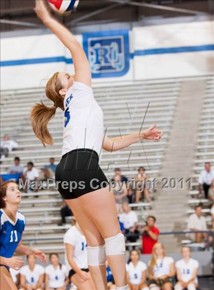 Thumbnail 2 in Nimitz @ Turner [R. L.] photogallery.