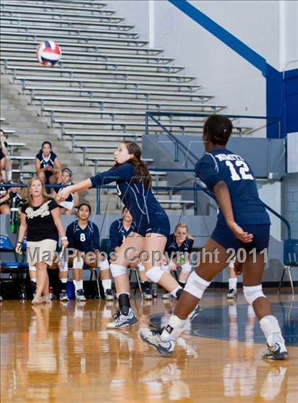 Thumbnail 3 in Nimitz @ Turner [R. L.] photogallery.