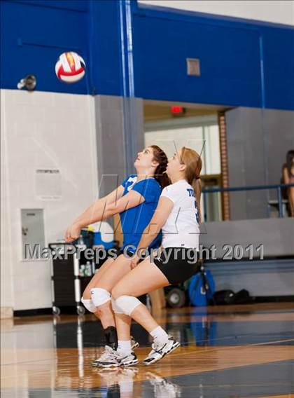 Thumbnail 2 in Nimitz @ Turner [R. L.] photogallery.