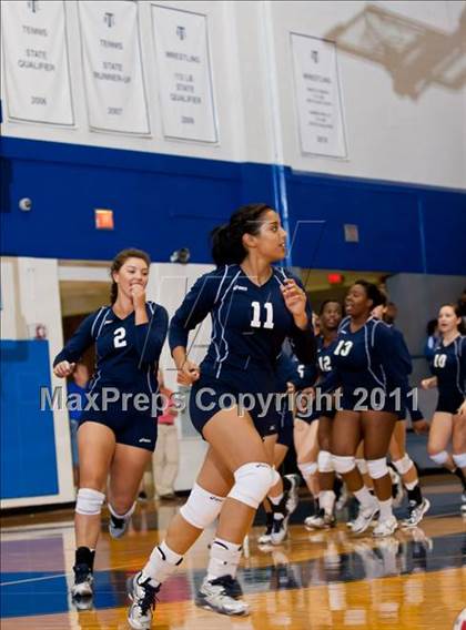 Thumbnail 3 in Nimitz @ Turner [R. L.] photogallery.