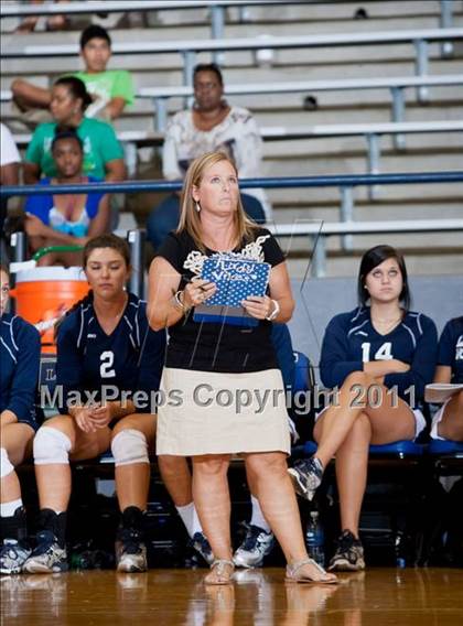 Thumbnail 2 in Nimitz @ Turner [R. L.] photogallery.