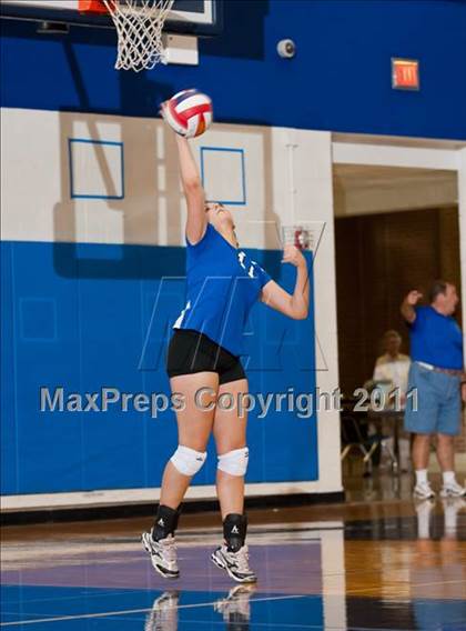 Thumbnail 3 in Nimitz @ Turner [R. L.] photogallery.