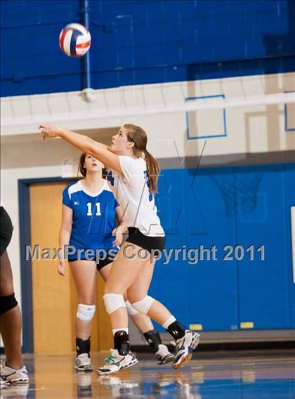 Thumbnail 3 in Nimitz @ Turner [R. L.] photogallery.