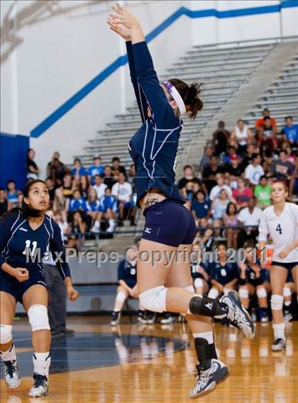 Thumbnail 3 in Nimitz @ Turner [R. L.] photogallery.