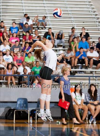 Thumbnail 2 in Nimitz @ Turner [R. L.] photogallery.