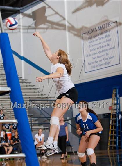 Thumbnail 3 in Nimitz @ Turner [R. L.] photogallery.