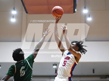Thumbnail 3 in Bartlett vs Archbishop Shaw (Allstate Sugar Bowl National Prep Classic) photogallery.