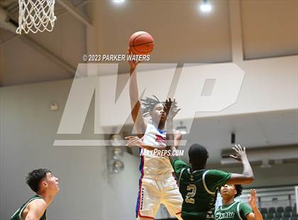 Thumbnail 2 in Bartlett vs Archbishop Shaw (Allstate Sugar Bowl National Prep Classic) photogallery.