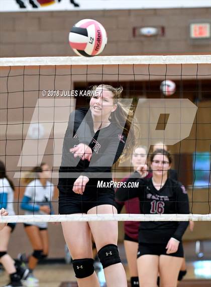 Thumbnail 3 in Faith Lutheran vs. Silverado photogallery.