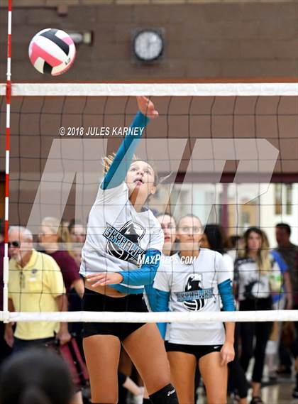 Thumbnail 3 in Faith Lutheran vs. Silverado photogallery.
