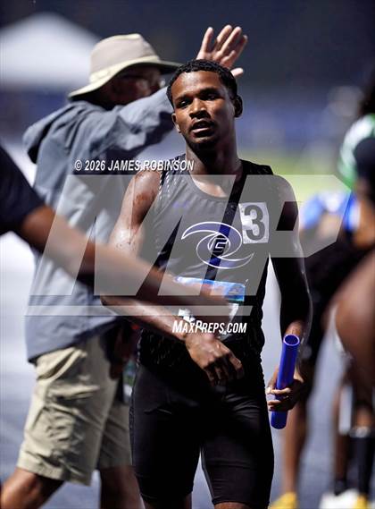 Thumbnail 3 in FHSAA Class 4A Final (4 x 400m) photogallery.