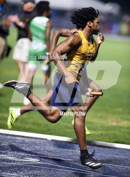 Thumbnail 1 in FHSAA Class 4A Final (4 x 400m) photogallery.