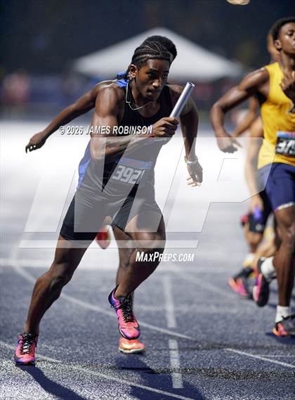 Thumbnail 1 in FHSAA Class 4A Final (4 x 400m) photogallery.