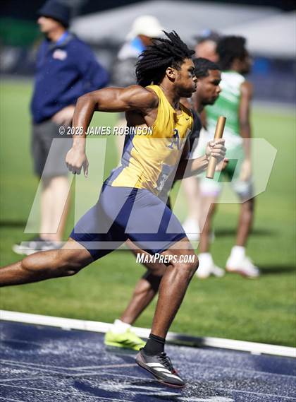 Thumbnail 2 in FHSAA Class 4A Final (4 x 400m) photogallery.