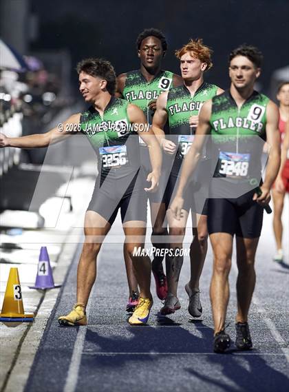 Thumbnail 3 in FHSAA Class 4A Final (4 x 400m) photogallery.