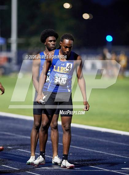 Thumbnail 3 in FHSAA Class 4A Final (4 x 400m) photogallery.