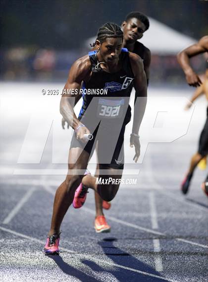 Thumbnail 2 in FHSAA Class 4A Final (4 x 400m) photogallery.