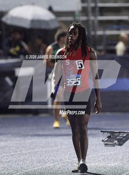 Thumbnail 3 in FHSAA Class 4A Final (4 x 400m) photogallery.