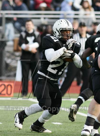 Thumbnail 1 in Xavier vs. Glastonbury (CIAC Class LL Semifinal)  photogallery.