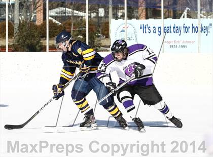 Thumbnail 3 in Holt vs. Ft. Zumwalt West (St. Louis Winter Classic) photogallery.