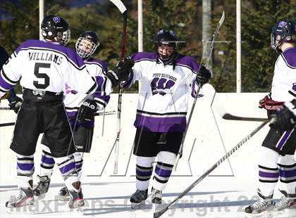 Thumbnail 1 in Holt vs. Ft. Zumwalt West (St. Louis Winter Classic) photogallery.