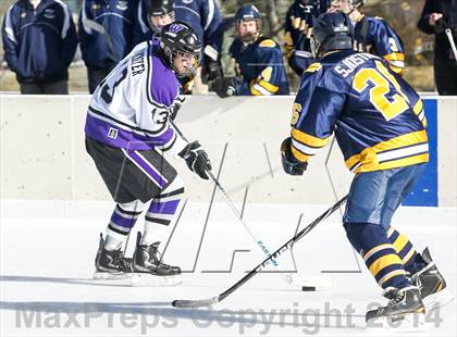 Thumbnail 1 in Holt vs. Ft. Zumwalt West (St. Louis Winter Classic) photogallery.