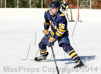 Thumbnail 1 in Holt vs. Ft. Zumwalt West (St. Louis Winter Classic) photogallery.