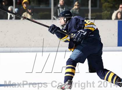 Thumbnail 3 in Holt vs. Ft. Zumwalt West (St. Louis Winter Classic) photogallery.