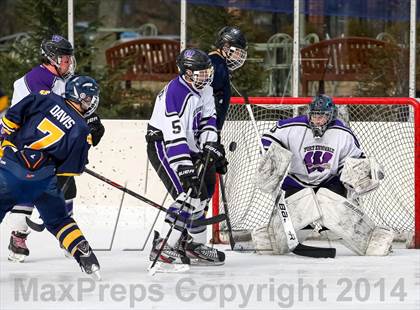 Thumbnail 3 in Holt vs. Ft. Zumwalt West (St. Louis Winter Classic) photogallery.