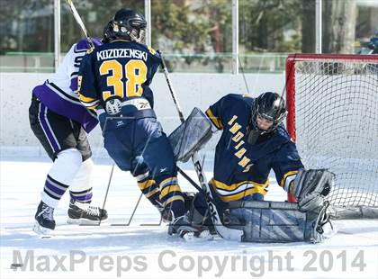 Thumbnail 1 in Holt vs. Ft. Zumwalt West (St. Louis Winter Classic) photogallery.