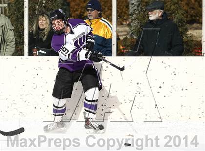 Thumbnail 3 in Holt vs. Ft. Zumwalt West (St. Louis Winter Classic) photogallery.