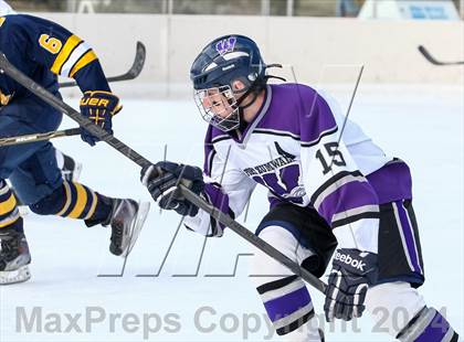 Thumbnail 2 in Holt vs. Ft. Zumwalt West (St. Louis Winter Classic) photogallery.