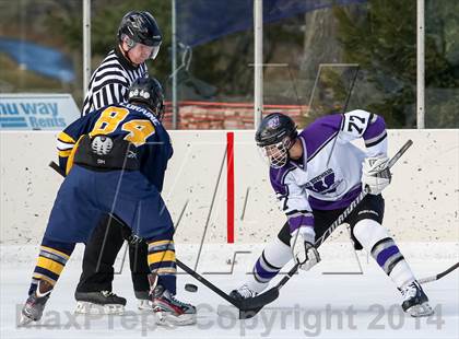 Thumbnail 1 in Holt vs. Ft. Zumwalt West (St. Louis Winter Classic) photogallery.