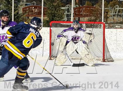 Thumbnail 3 in Holt vs. Ft. Zumwalt West (St. Louis Winter Classic) photogallery.