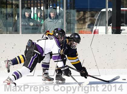 Thumbnail 1 in Holt vs. Ft. Zumwalt West (St. Louis Winter Classic) photogallery.