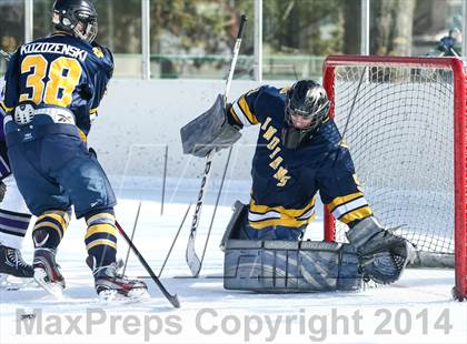 Thumbnail 2 in Holt vs. Ft. Zumwalt West (St. Louis Winter Classic) photogallery.