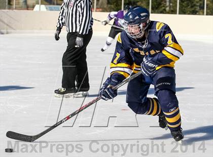 Thumbnail 2 in Holt vs. Ft. Zumwalt West (St. Louis Winter Classic) photogallery.