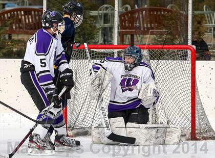 Thumbnail 1 in Holt vs. Ft. Zumwalt West (St. Louis Winter Classic) photogallery.