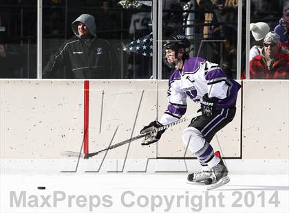 Thumbnail 1 in Holt vs. Ft. Zumwalt West (St. Louis Winter Classic) photogallery.
