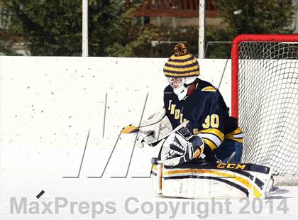 Thumbnail 2 in Holt vs. Ft. Zumwalt West (St. Louis Winter Classic) photogallery.